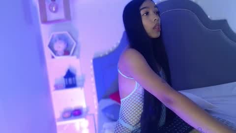 Snapshot of pocahontas_moon chatting on 02-10-26, 03:49 Pocahontas online show from 02-10-26, 03:49