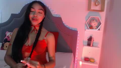 Snapshot of pocahontas_moon chatting on 03-05-26, 03:08 Pocahontas online show from 03-05-26, 03:08