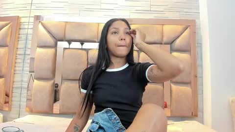 Snapshot of pocahontas_pow chatting on 05-30-26, 12:13 Pocahontas online show from 05-30-26, 12:13