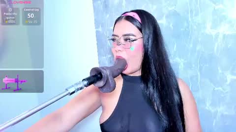 Snapshot of pocahontaslatinaa chatting on 06-23-26, 02:53 pocahonta online show from 06-23-26, 02:53
