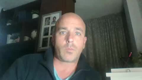 Snapshot of pocoyotop chatting on 12-13-25, 07:53 pocoyotop online show from 12-13-25, 07:53