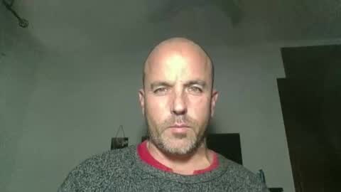 Snapshot of pocoyotop chatting on 12-18-25, 09:43 pocoyotop online show from 12-18-25, 09:43