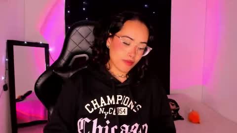 Snapshot of poison_willow chatting on 01-08-25, 09:01 Willow                      Hours 12pm to 630pm Colombian time FRIDAY AND SUNDAY FREE DAYS online show from 01-08-25, 09:01