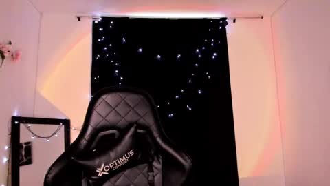 Snapshot of poison_willow chatting on 01-20-25, 09:01 Willow                      Hours 12pm to 630pm Colombian time FRIDAY AND SUNDAY FREE DAYS online show from 01-20-25, 09:01