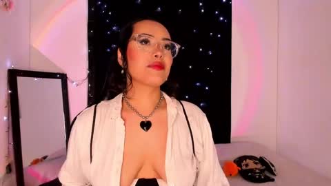 Snapshot of poison_willow chatting on 01-27-25, 08:28 Willow                      Hours 12pm to 630pm Colombian time FRIDAY AND SUNDAY FREE DAYS online show from 01-27-25, 08:28