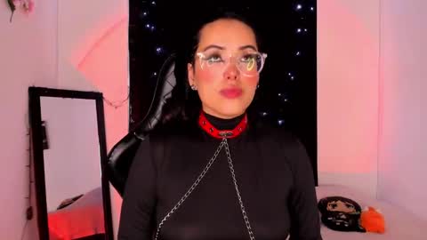 Snapshot of poison_willow chatting on 02-05-25, 05:53 Willow                      Hours 12pm to 630pm Colombian time FRIDAY AND SUNDAY FREE DAYS online show from 02-05-25, 05:53