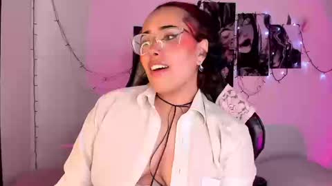 Snapshot of poison_willow chatting on 09-17-25, 06:31 Willow                      Hours 12pm to 630pm Colombian time FRIDAY AND SUNDAY FREE DAYS online show from 09-17-25, 06:31