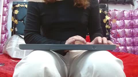 Aleja online show from 10-26-25, 04:57