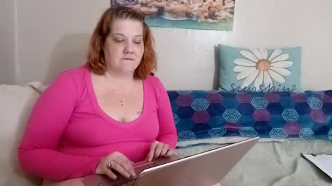 Poison Ivy online show from 02-06-25, 06:35