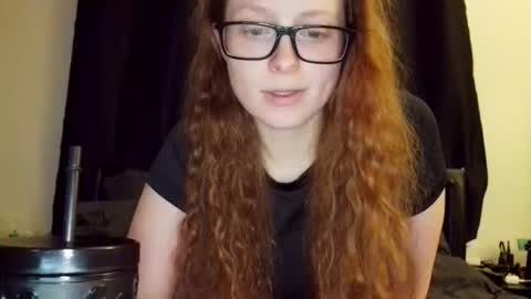 poisonivyy95 online show from 04-23-26, 02:02