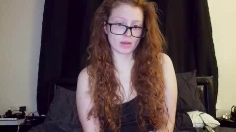 Snapshot of poisonivyy95 chatting on 07-14-26, 01:52 poisonivyy95 online show from 07-14-26, 01:52
