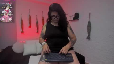 poisson_ivy_ online show from 01-17-25, 04:17