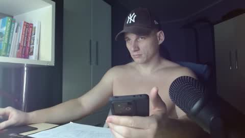 Poliglot online show from 11-28-25, 04:37