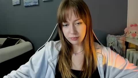 Snapshot of polihoney chatting on 10-10-25, 07:02 Polina online show from 10-10-25, 07:02