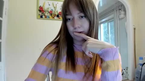 Snapshot of polihoney chatting on 10-24-25, 01:51 Polina online show from 10-24-25, 01:51