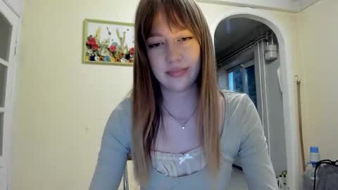 Snapshot of polihoney chatting on 10-27-25, 02:21 Polina online show from 10-27-25, 02:21