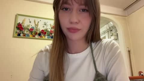 Snapshot of polihoney chatting on 12-15-25, 03:38 Polina online show from 12-15-25, 03:38