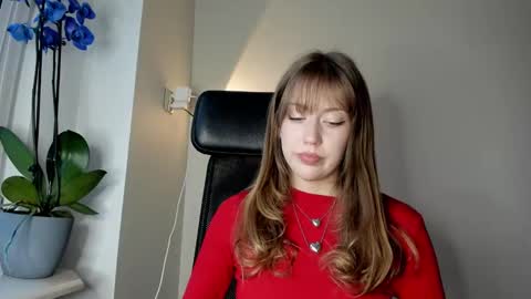 Snapshot of polihoney chatting on 02-22-26, 03:54 Polina online show from 02-22-26, 03:54