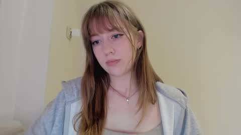 Snapshot of polihoney chatting on 03-19-26, 09:30 Polina online show from 03-19-26, 09:30