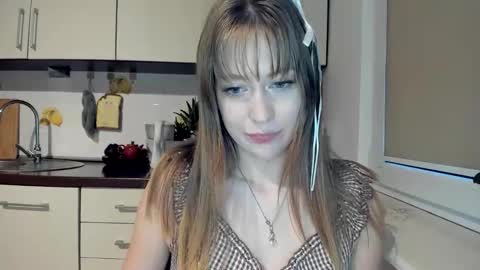 Snapshot of polihoney chatting on 06-06-26, 06:45 Polina online show from 06-06-26, 06:45
