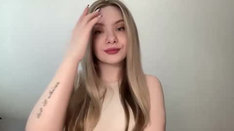 polishangel222 online show from 05-24-26, 11:04