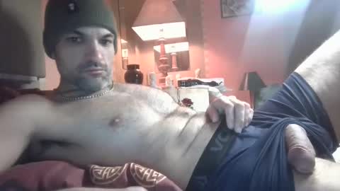 Snapshot of polishrifle3 chatting on 02-22-25, 11:57 jaws online show from 02-22-25, 11:57