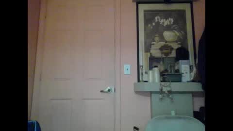 Snapshot of polishrifle3 chatting on 09-19-25, 08:38 jaws online show from 09-19-25, 08:38