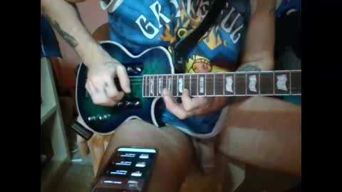 Snapshot of polishrifle3 chatting on 09-25-25, 02:04 jaws online show from 09-25-25, 02:04