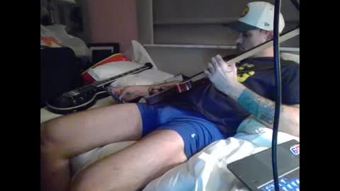 Snapshot of polishrifle3 chatting on 09-28-25, 04:51 jaws online show from 09-28-25, 04:51