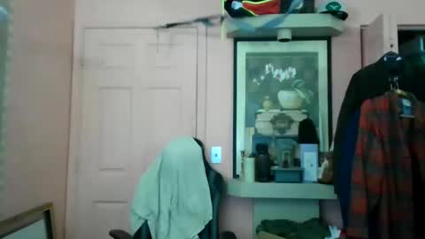 Snapshot of polishrifle3 chatting on 05-28-26, 08:22 jaws online show from 05-28-26, 08:22
