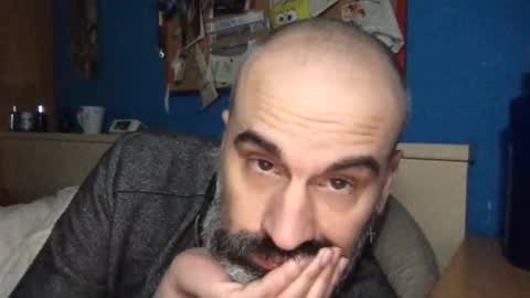 Snapshot of pollito1985 chatting on 11-22-25, 02:27 DIEGO O DIEGUITO online show from 11-22-25, 02:27