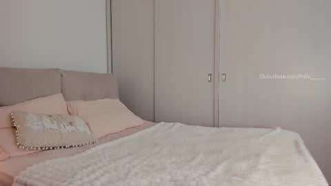 Polly online show from 11-05-25, 04:07