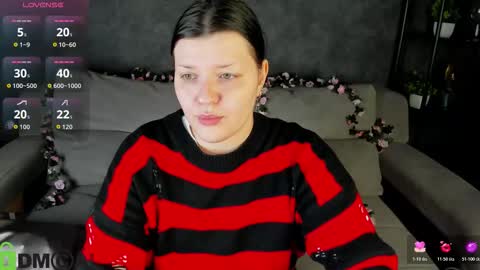 Snapshot of polly__mayer chatting on 11-07-25, 12:32 Polly online show from 11-07-25, 12:32