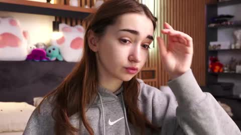 Polly online show from 02-19-26, 07:37