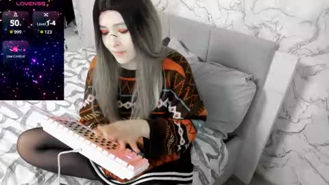 Polly online show from 02-21-26, 12:00