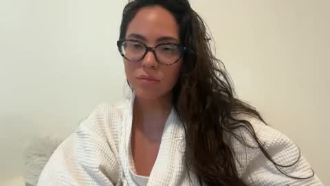 Snapshot of pollyyypocket chatting on 11-01-25, 07:38 Polly Pocket online show from 11-01-25, 07:38