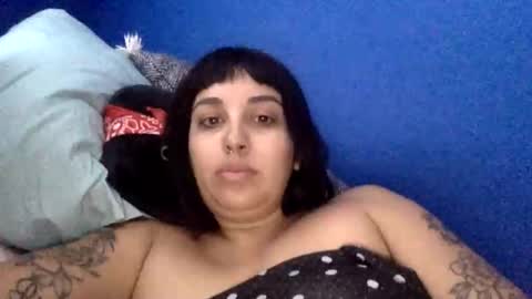 Snapshot of polymamii chatting on 02-01-26, 04:27 polymamii online show from 02-01-26, 04:27