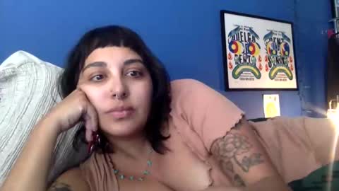 Snapshot of polymamii chatting on 03-14-26, 01:01 polymamii online show from 03-14-26, 01:01