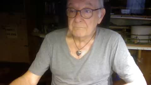 pomme1949 online show from 04-28-26, 02:00