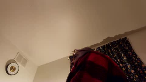 Snapshot of poobear53 chatting on 12-26-24, 02:55 Phil online show from 12-26-24, 02:55