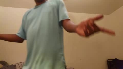 Snapshot of poobear53 chatting on 09-19-25, 01:29 Phil online show from 09-19-25, 01:29