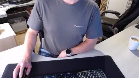 Snapshot of poodledude chatting on 11-03-25, 08:37 Dave online show from 11-03-25, 08:37