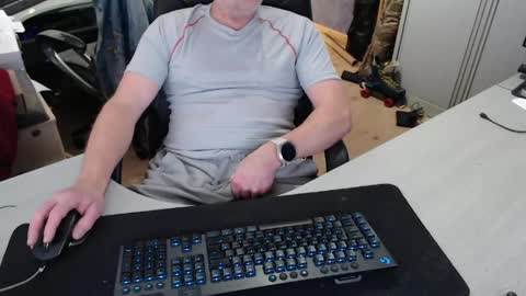 Snapshot of poodledude chatting on 03-17-26, 03:48 Dave online show from 03-17-26, 03:48