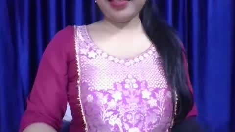 poojalady online show from 02-17-26, 04:02