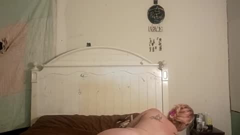 Snapshot of pookie157986 chatting on 10-14-25, 11:11 pookie157986 online show from 10-14-25, 11:11