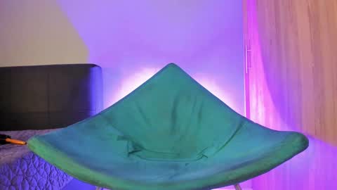 Snapshot of pool_baker_ chatting on 12-11-24, 02:30 johnatan online show from 12-11-24, 02:30