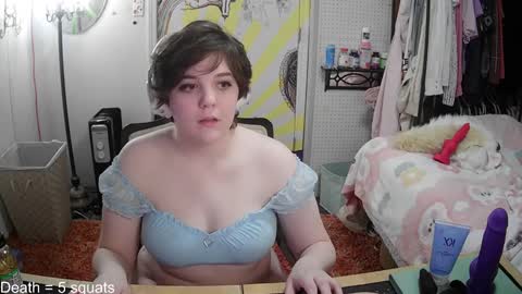Snapshot of popaspuppy chatting on 02-18-25, 06:26 Puppy online show from 02-18-25, 06:26