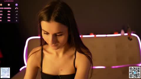 Snapshot of popityan chatting on 10-28-25, 08:40 Louise see you on December 1 at 2200 UTC3 online show from 10-28-25, 08:40