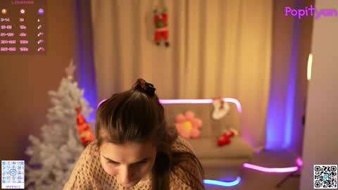 Snapshot of popityan chatting on 12-17-25, 10:21 Louise see you on December 1 at 2200 UTC3 online show from 12-17-25, 10:21