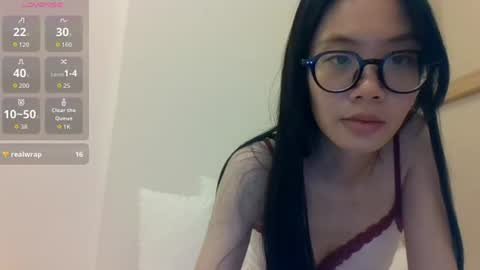 Poppyluvuuu online show from 06-27-26, 12:33